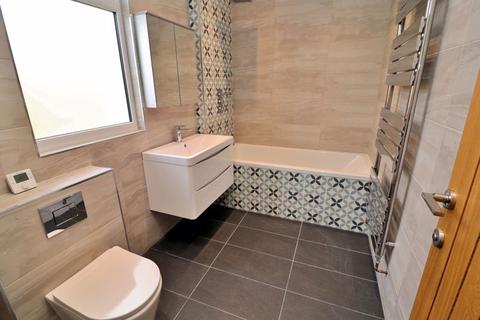 5 Oakfield Lane, Dartford, DA1 2SN