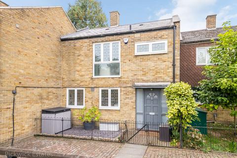 3 bedroom terraced house to rent, Foxborough Gardens, Crofton Park, SE4