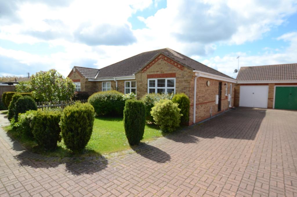 Davie Lane, Whittlesey, Peterborough... 2 bed semidetached bungalow