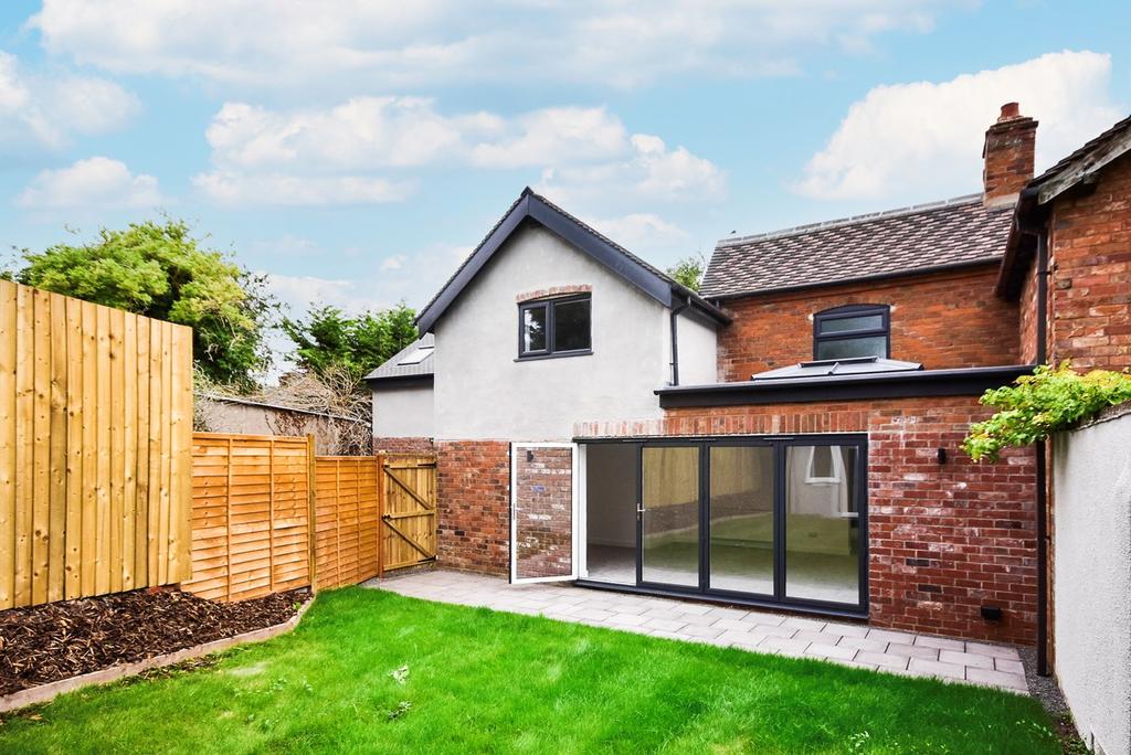 Weston Road, Lichfield, WS13 4 bed semidetached house for sale £450,000