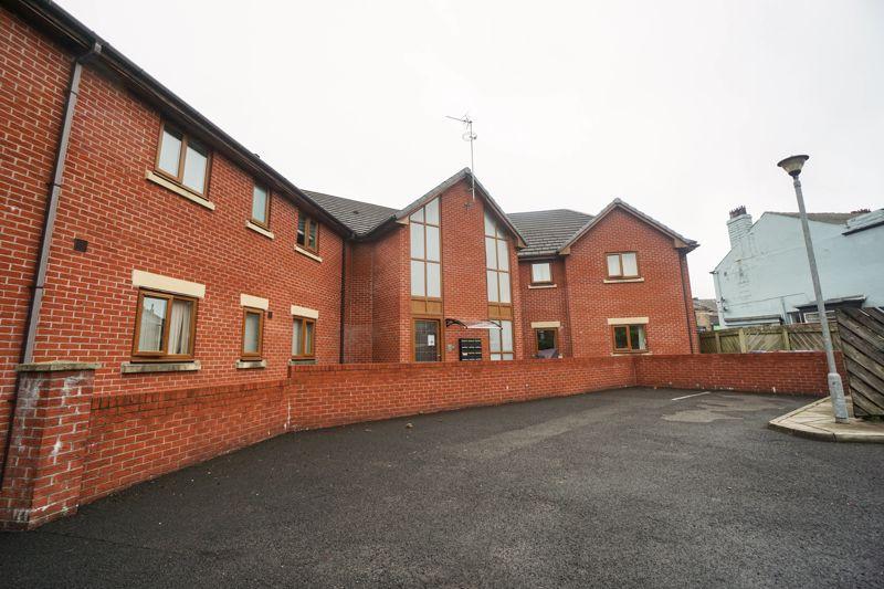 Ashfield Court, Adlington 2 bed apartment £695 pcm (£160 pw)