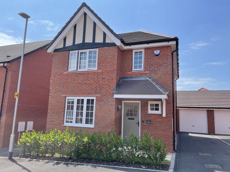 HIMLEY, Foxglove Way 3 bed detached house £365,000