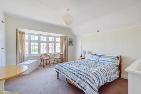 21 Cherry Walk, Bromley, BR2 7LT