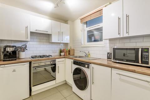 49 Willow Tree Close, London, SW18 3EL