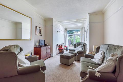 2a Princes Avenue, London, W3 8LS