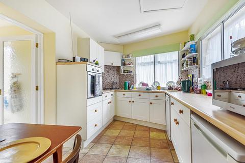 2a Princes Avenue, London, W3 8LS