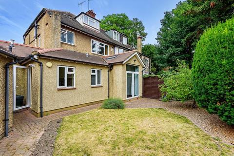 2a Princes Avenue, London, W3 8LS