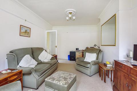 2a Princes Avenue, London, W3 8LS