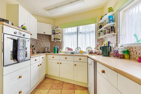 2a Princes Avenue, London, W3 8LS