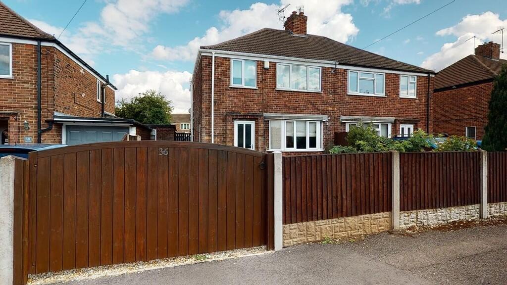 Rowan Drive, Kirkby in Ashfield... 3 bed semidetached house £200,000