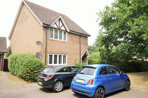 32 Bluegates, Ewell, Epsom, KT17 2SA