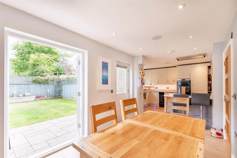 26 Glebe Park, Eyam, Hope Valley, S32 5RH