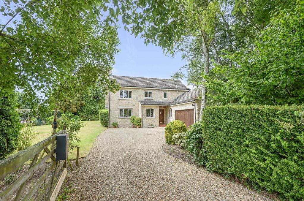 Martel Close, Broadmayne, Dorchester 4 bed detached house £795,000