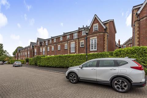 3 bedroom apartment for sale, Sandfield Court, The Bars, Guildford