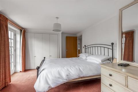 3 bedroom apartment for sale, Sandfield Court, The Bars, Guildford