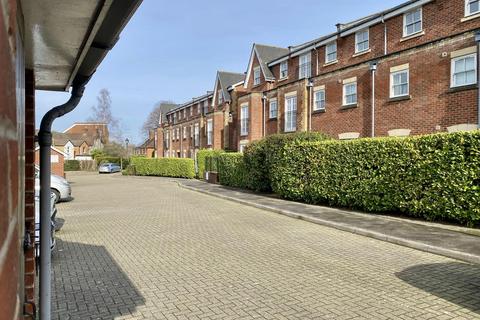 3 bedroom apartment for sale, Sandfield Court, The Bars, Guildford