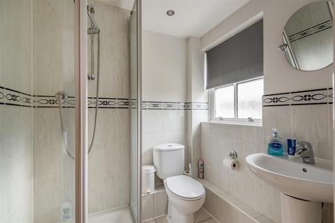 3 bedroom apartment for sale, Sandfield Court, The Bars, Guildford