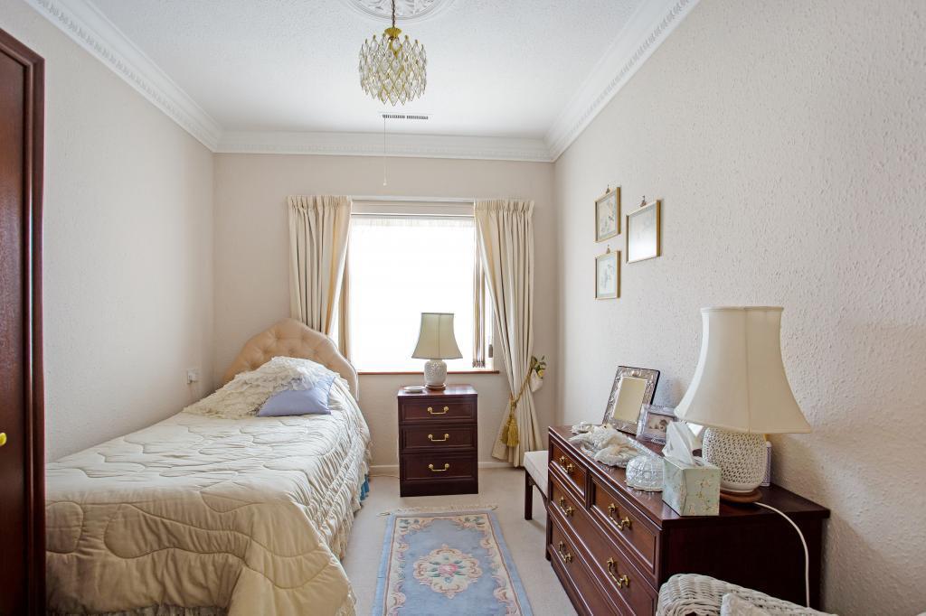 5 Culross Close 303265 -  (14).jpg