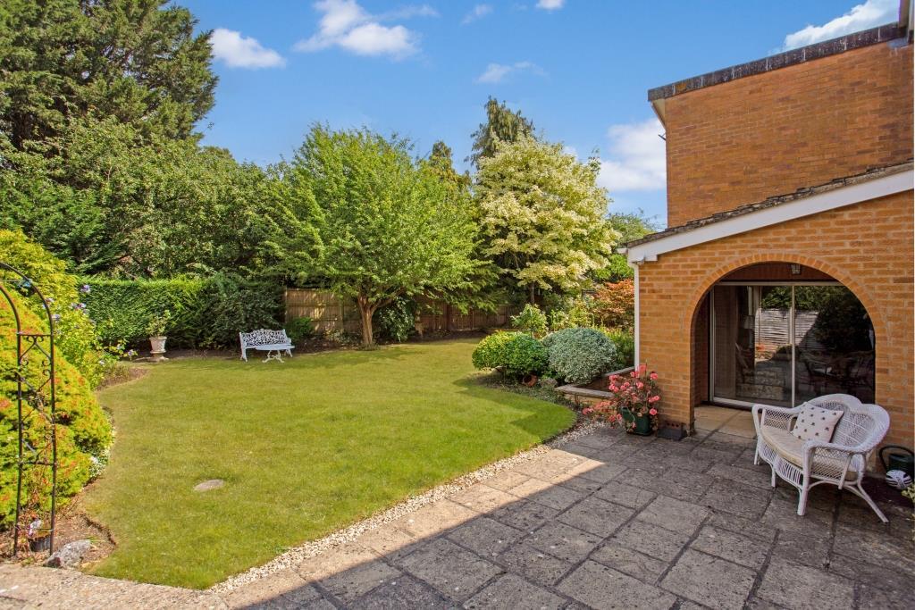 5 Culross Close 303265 -  (20).jpg