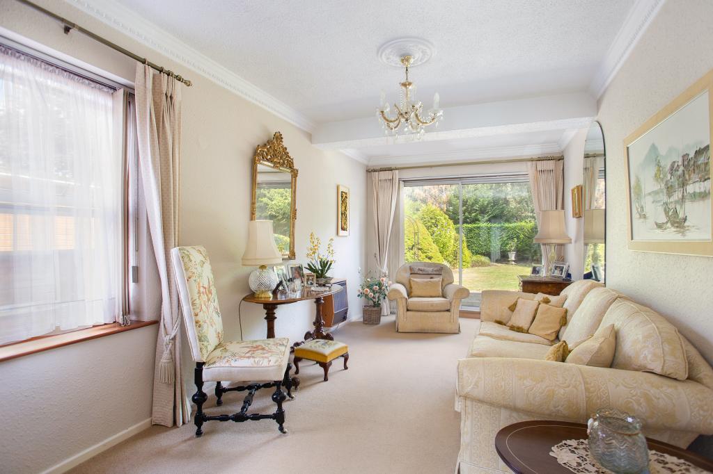 5 Culross Close 303265 -  (12).jpg