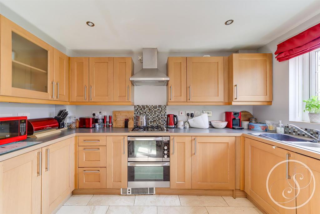 Brandon Close, Leeds 3 bed terraced house £299,000