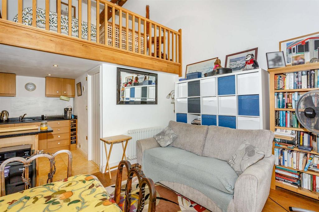 8514840-interior13-800.jpg