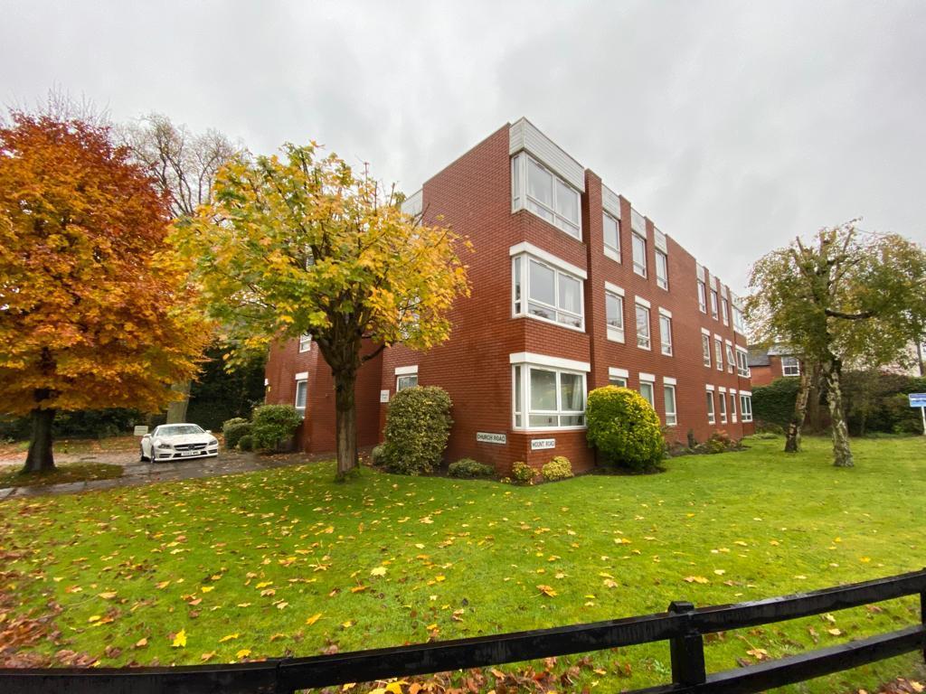 4 Richmere court, Tettenhall Wood... 2 bed apartment £750 pcm (£173 pw)