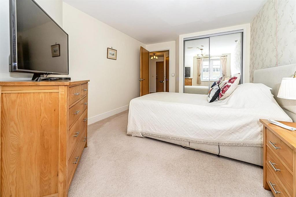 Bedroom .jpg