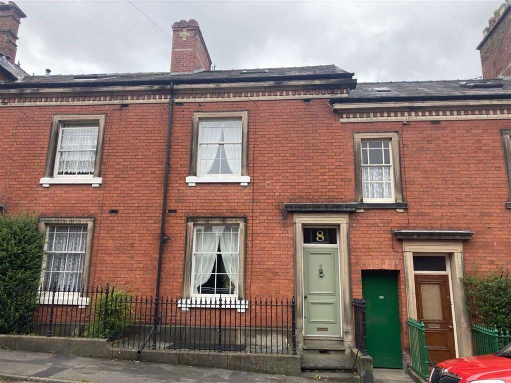 Queen Street, Leek 3 bed townhouse £695 pcm (£160 pw)