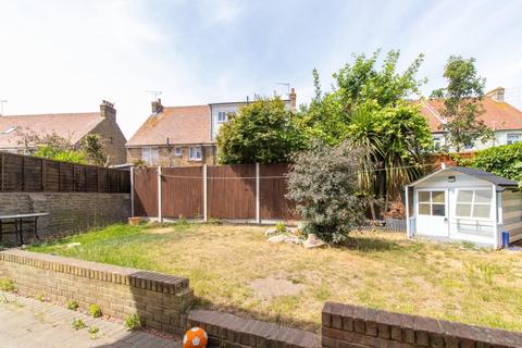 3 bedroom detached house for sale - Cecilia Grove, Broadstairs