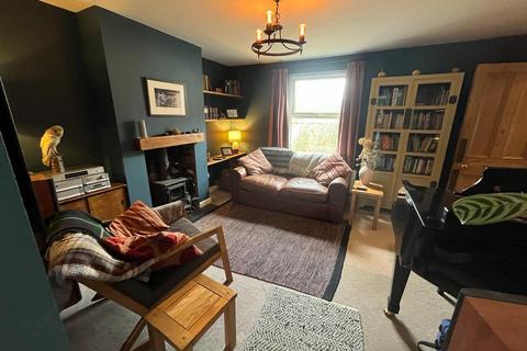 2 Austins Yard, Earls Barton, Northampton, NN6 0JL