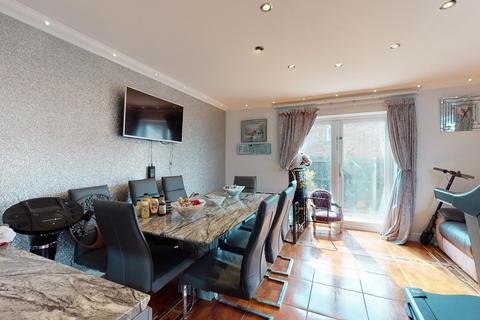 4 bedroom end of terrace house for sale - Norwood Gardens, Ashford