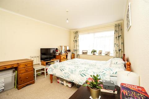 2 bedroom flat for sale - Gresham Way, St. Leonards-On-Sea