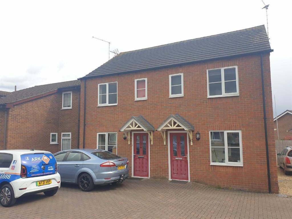 Bourne Road, Spalding 2 bed semidetached house £695 pcm (£160 pw)