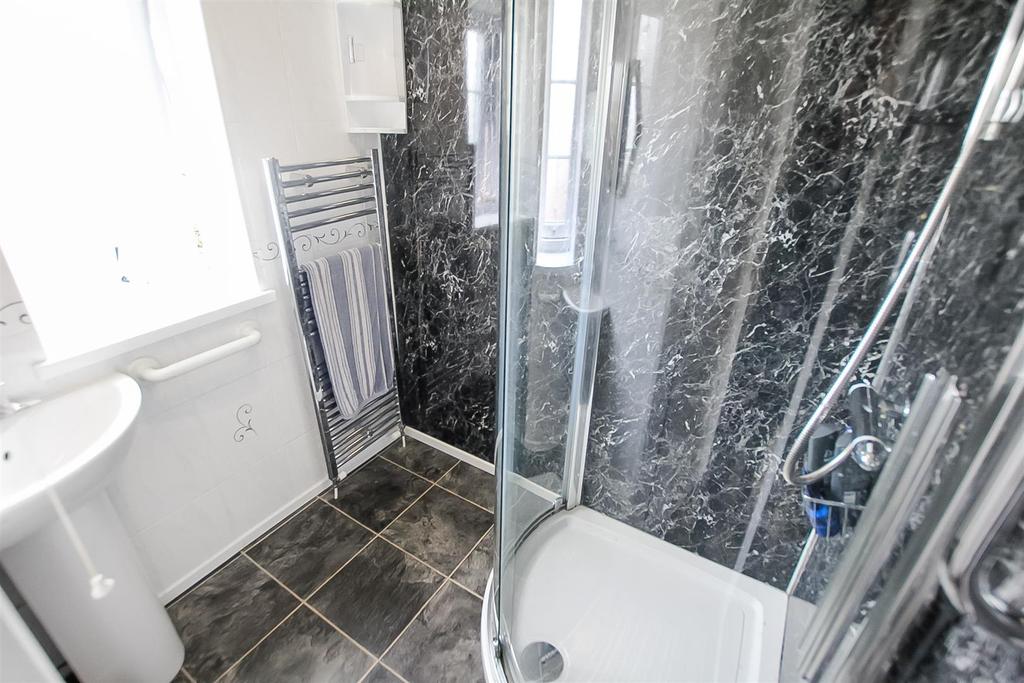 Shower Room.jpg