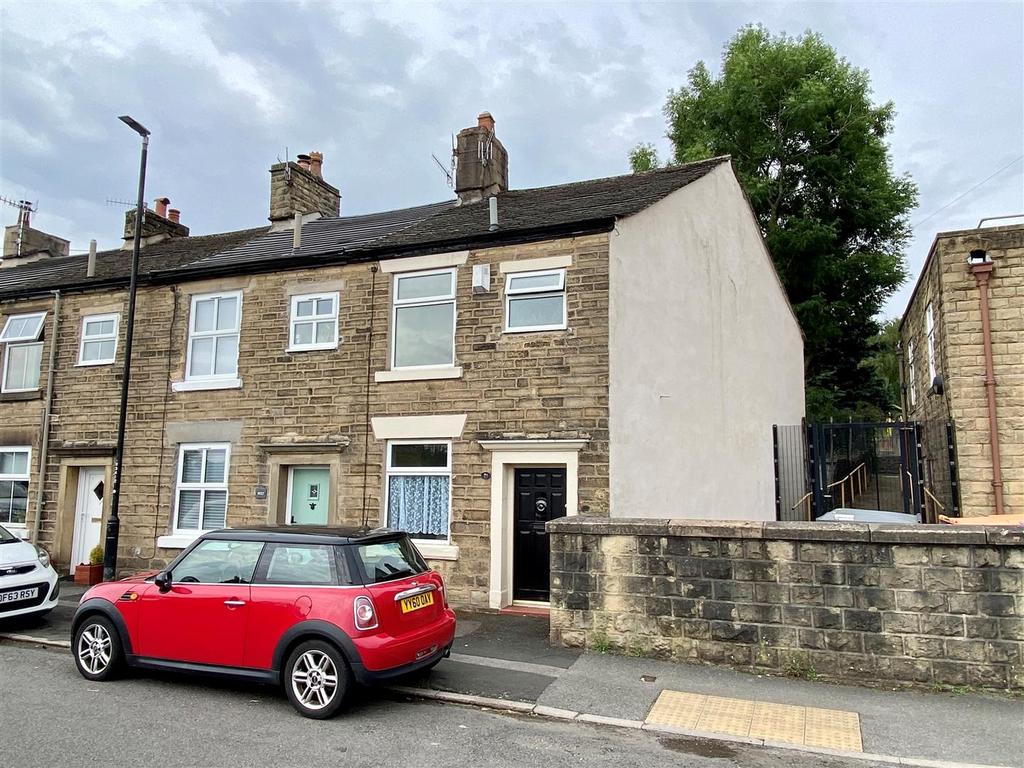 Spring Bank, New Mills, High Peak 2 bed end of terrace house £189,500