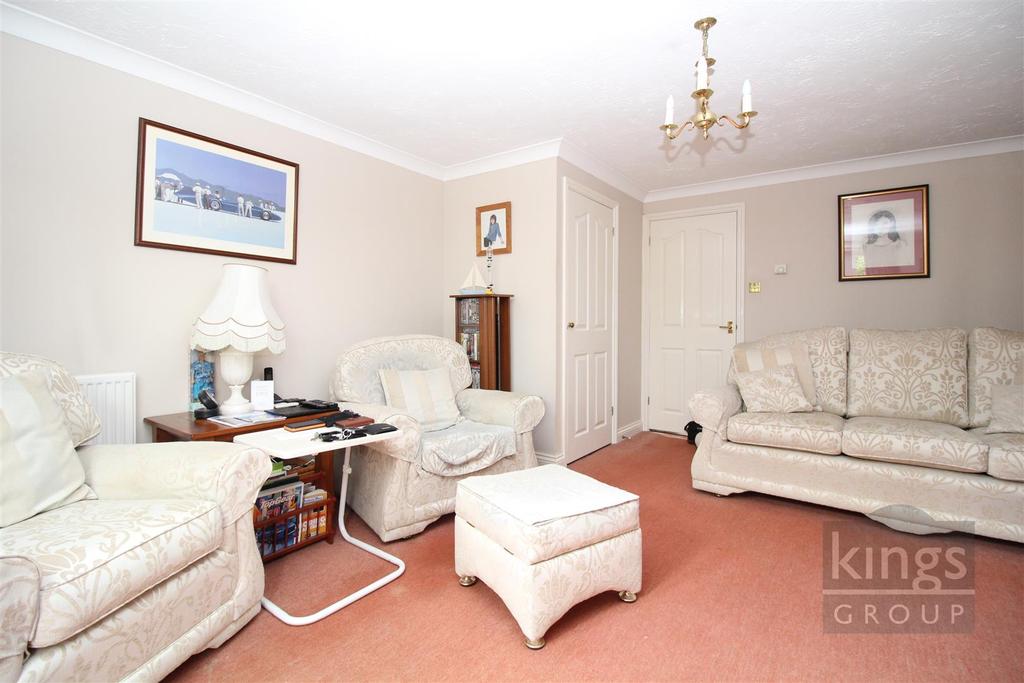 Ashworth Place, Harlow 2 bed house £350,000