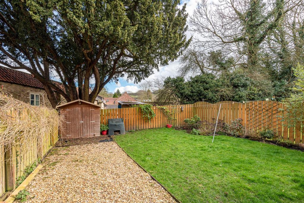3 The Rise, Leavening, Malton, Y017 9TA 4 bed semidetached house £