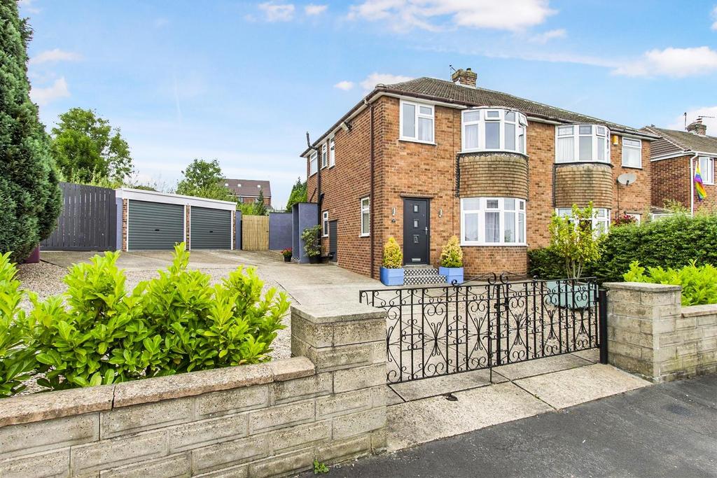 Windsor Drive, Wingerworth, Chesterfield 3 bed semidetached house £