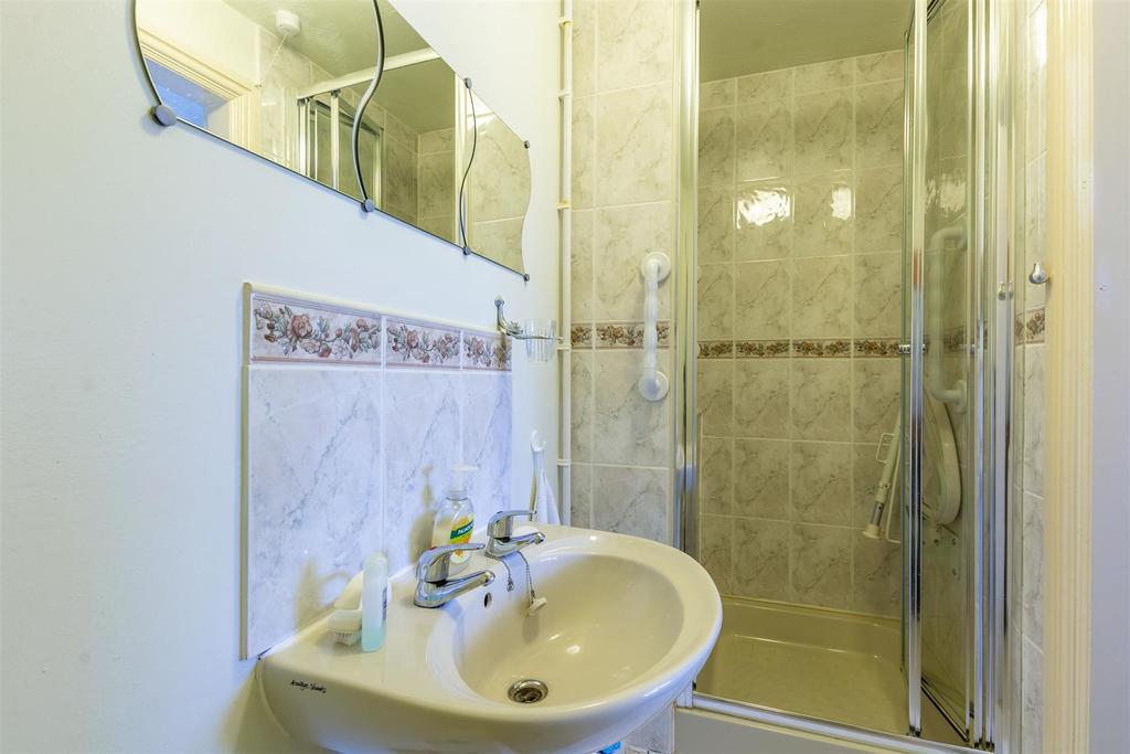 Onsuite (5)-HDR copy.jpg