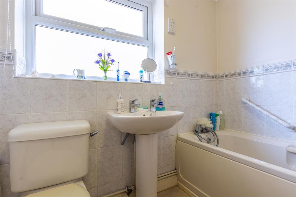 Bathroom (2)-HDR copy.jpg