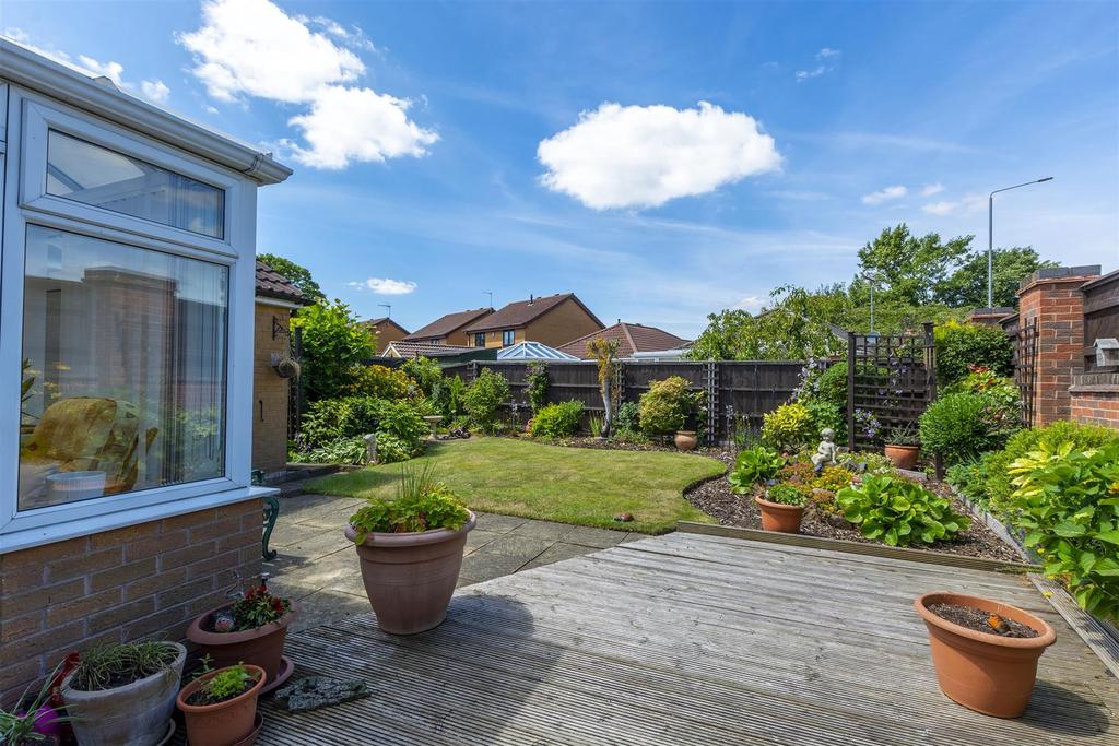 Garden (2)-HDR copy.jpg