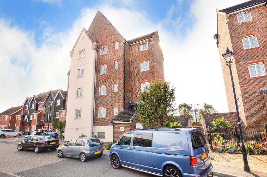 Santos Wharf, Eastbourne 2 bed flat for sale £264,950
