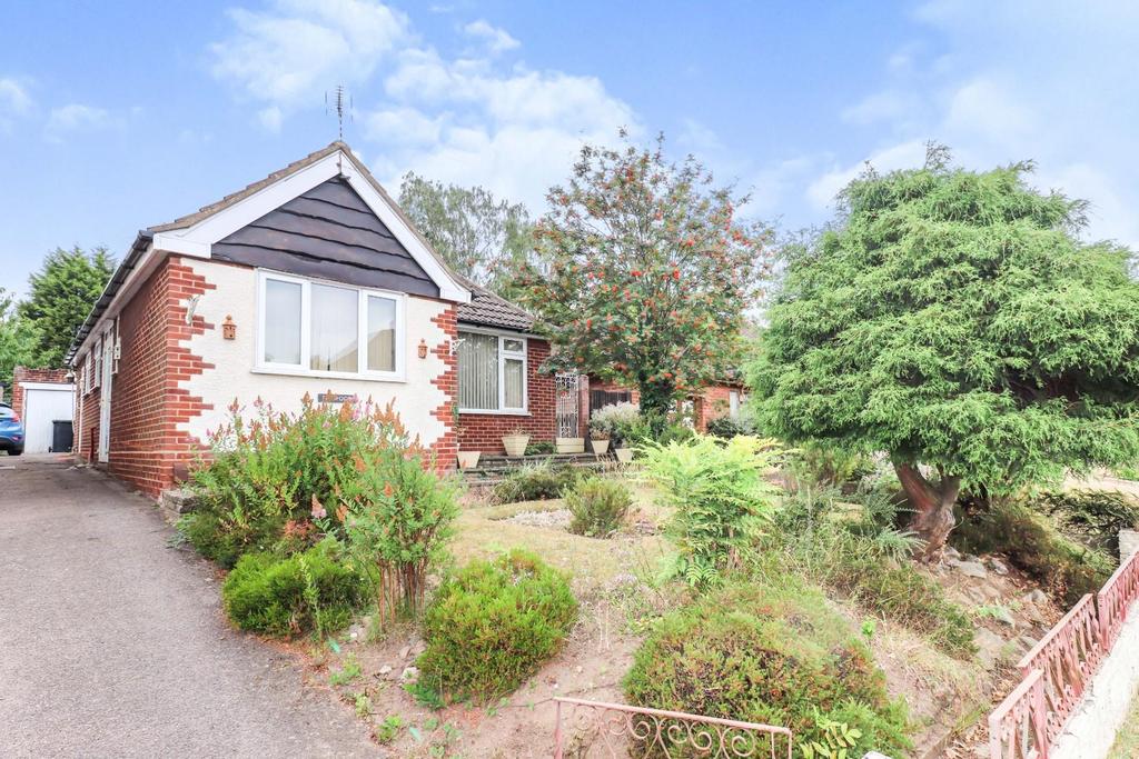 Barnacle Lane, Bulkington, 2 bed detached bungalow for sale £250,000