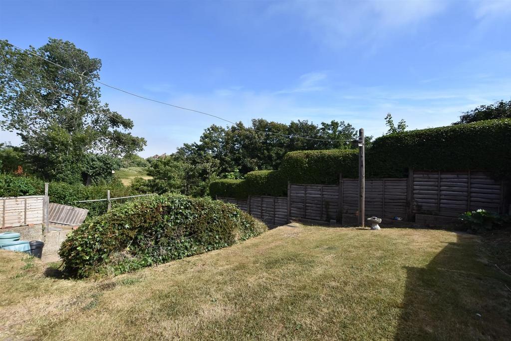 Conqueror Road, St. LeonardsOnSea 2 bed semidetached bungalow £260,000
