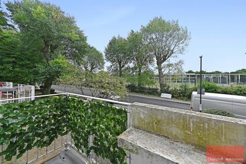 26 Ellerslie Gardens, London, NW10 3TB