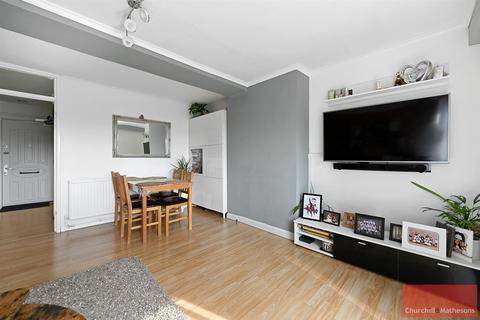 26 Ellerslie Gardens, London, NW10 3TB