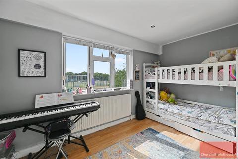 26 Ellerslie Gardens, London, NW10 3TB