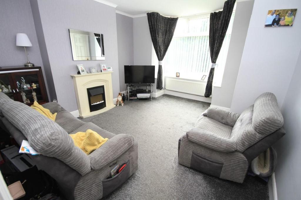 Gaisby Lane, Wrose, Shipley 3 bed semidetached house £159,950