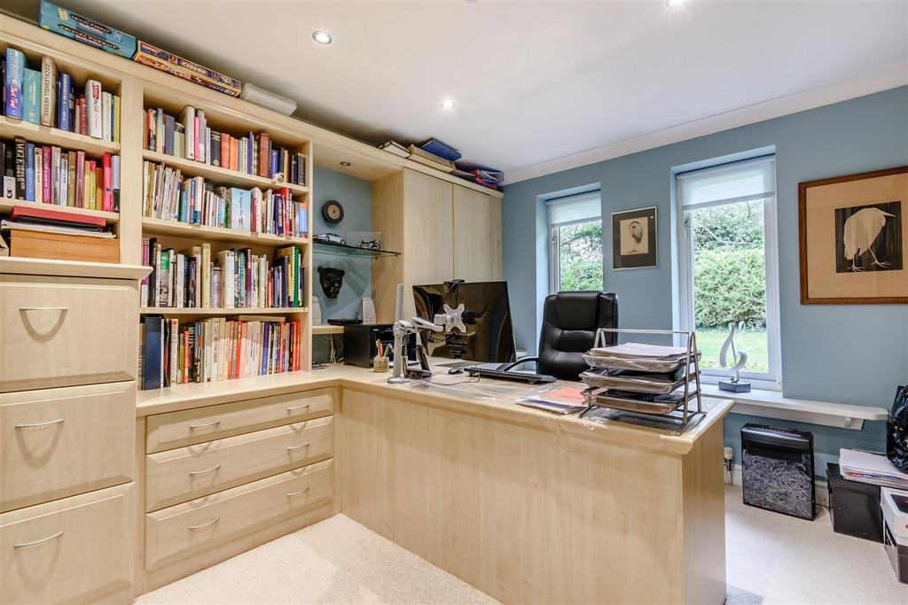 8514818-interior05.jpg